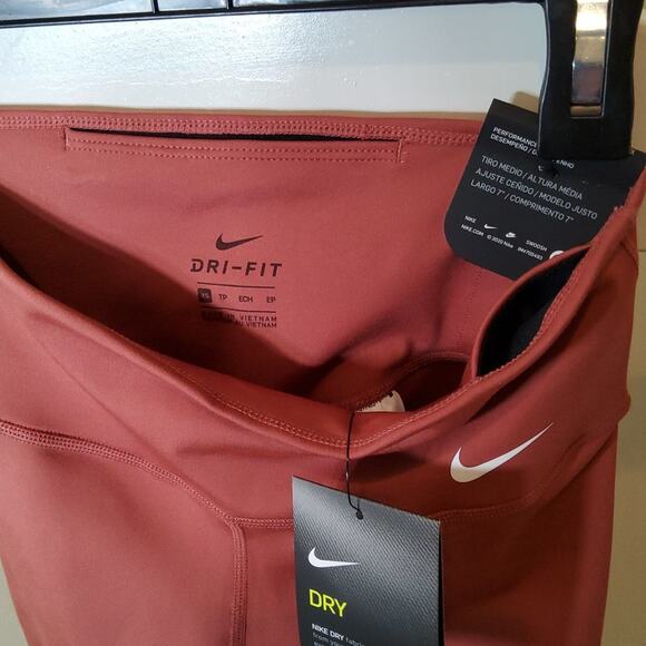 NWT Nike One Tight Fit  Mid Rise Dry Fit Technology Size XS - Picture 5 of 11